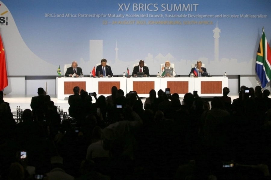 Histórica cumbre de los BRICS: Argentina, Arabia Saudita, Egipto, Etiopía, Emiratos Árabes e Irán entran en el bloque