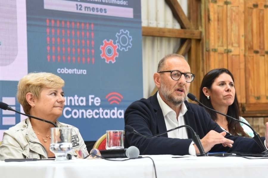 Santa Fe + Conectada: La provincia firmó convenios de colaboración con municipios y comunas
