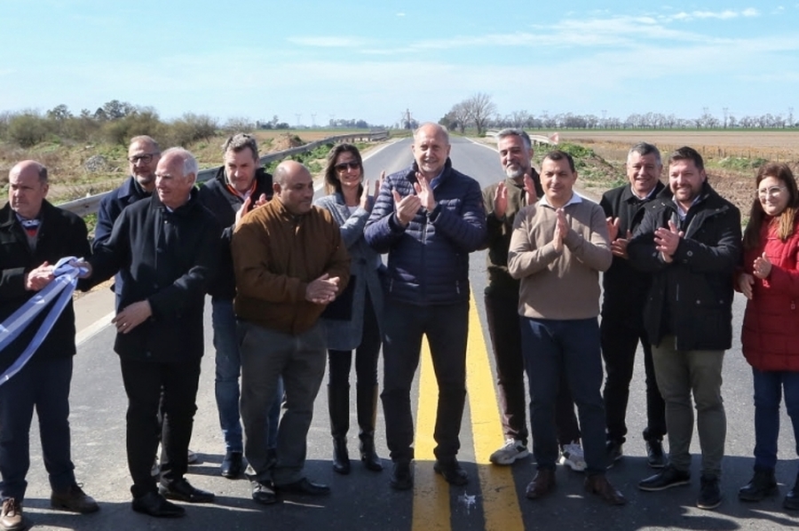 Perotti anunció la adjudicación de las obras del acceso de tránsito pesado al Puerto Timbúes