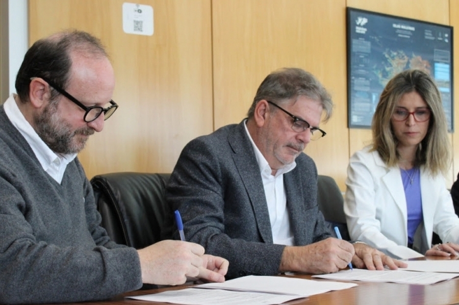 El gobierno de la provincia de Santa Fe y Conicet firmaron convenio de asistencia para el archivo Birri