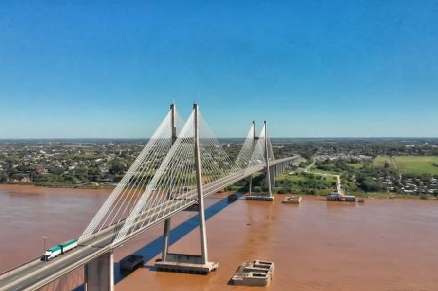 Obligan a demoler terraplén que pondría en riesgo el puente Rosario-Victoria