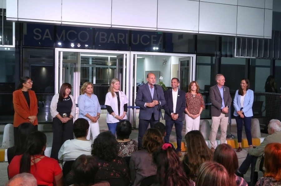 Perotti inauguró el nuevo Samco y un Punto Violeta en la localidad de Ybarlucea