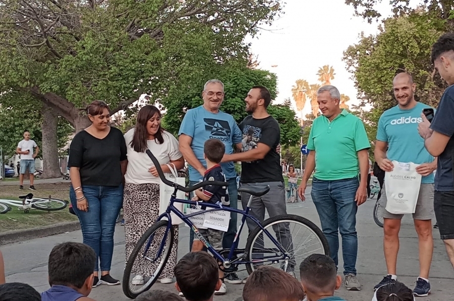 Alcides Calvo presente en la 31° edición del Programa Ciclismo en Barrios