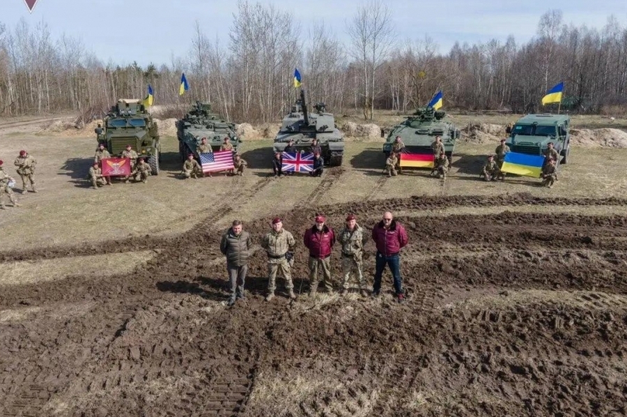 Refuerzos para la guerra: Ucrania anuncia la llegada de tanques 