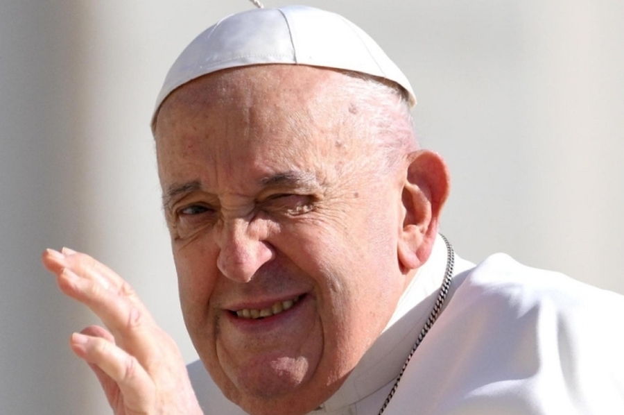 El Papa lamentó que los recursos para llevar el agua a todos se desvían 
