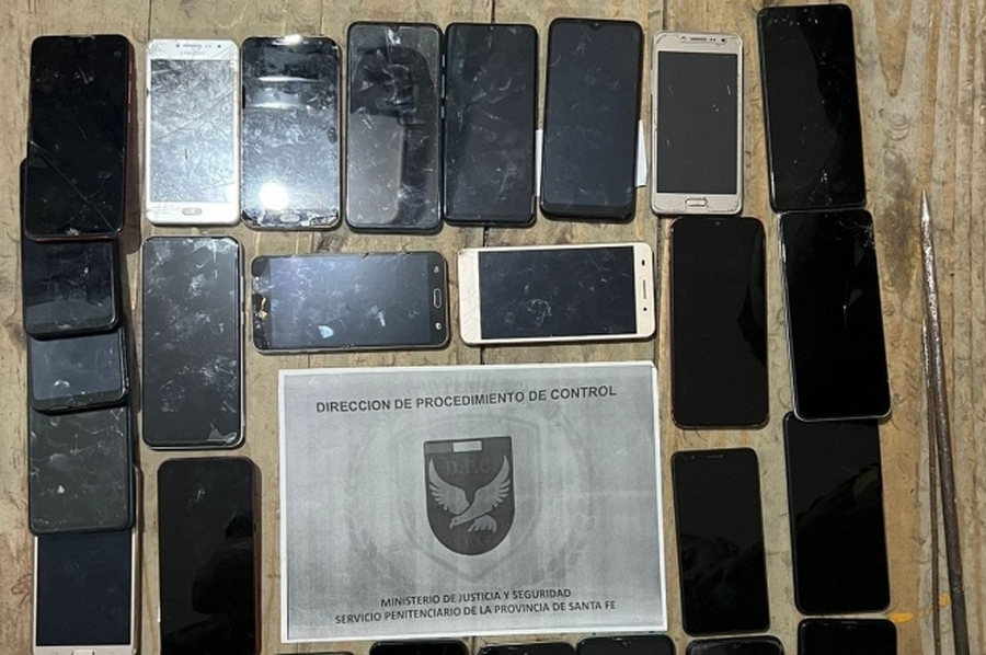Provincia incautó 26 teléfonos celulares en una requisa en Coronda