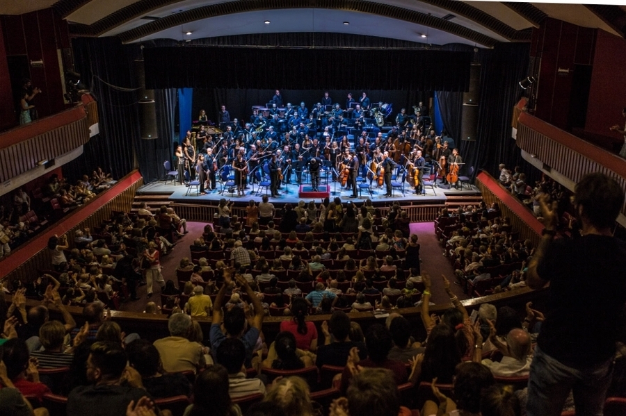 La Sinfónica de Santa Fe se presentará junto a César Bustamante y Florencia Machado