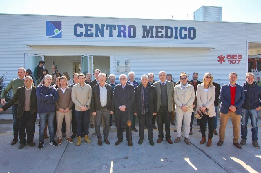 Costamagna participó de la inauguración del nuevo Centro Médico del Parque Industrial de Sauce Viejo