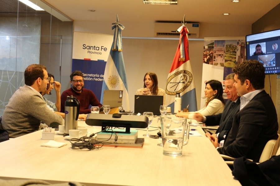 La provincia mantuvo un encuentro con representantes de Facebook, Instagram y WhatsApp en Argentina