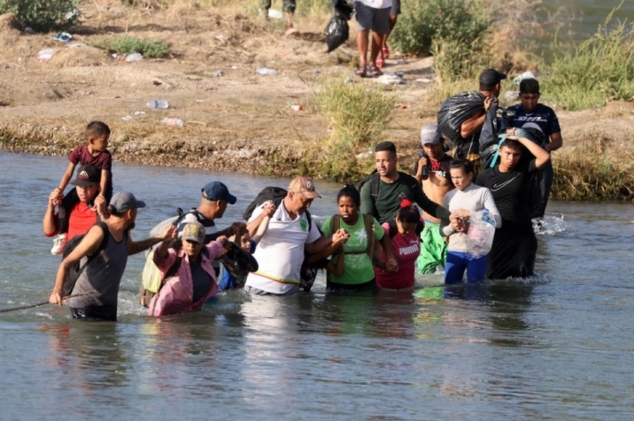 Estados Unidos: Corte Suprema frenó ley de Texas que permitía a policías expulsar migrantes
