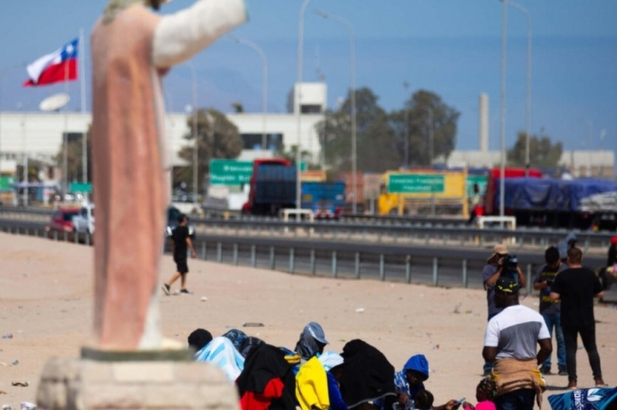 Por la crisis migratoria en Sudamérica, Perú anunció el despliegue policial en la frontera con Chile