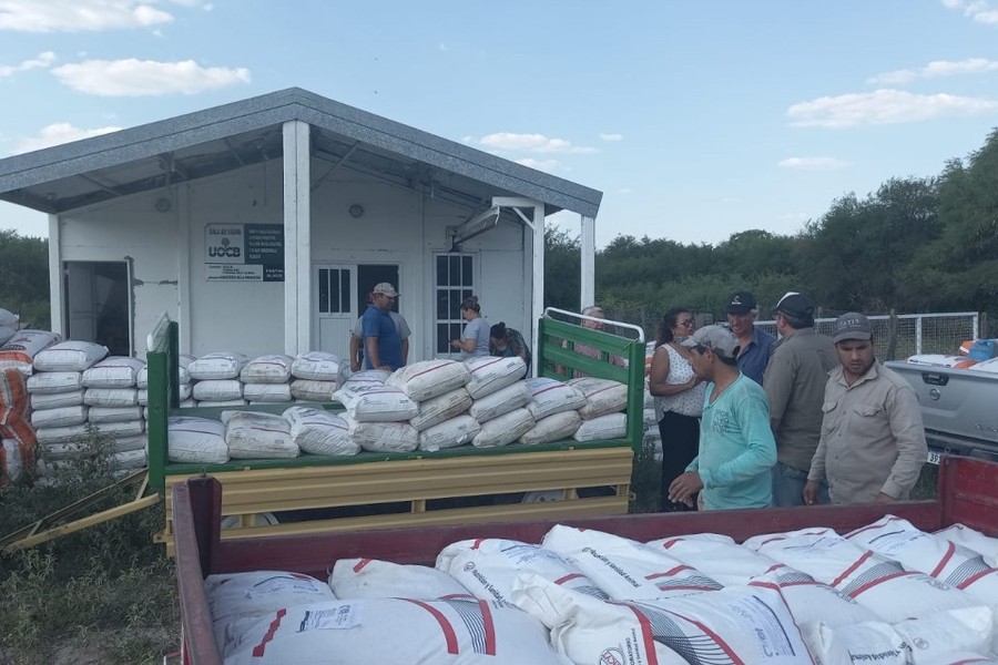 La Provincia entregó más de 100 toneladas de maíz para pequeños productores del departamento Vera