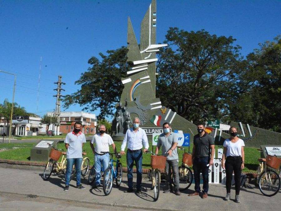 El gobierno de Avellaneda presentó el plan de movilidad sustentable que pone a disposición de los turistas, bicicletas para conocer la ciudad