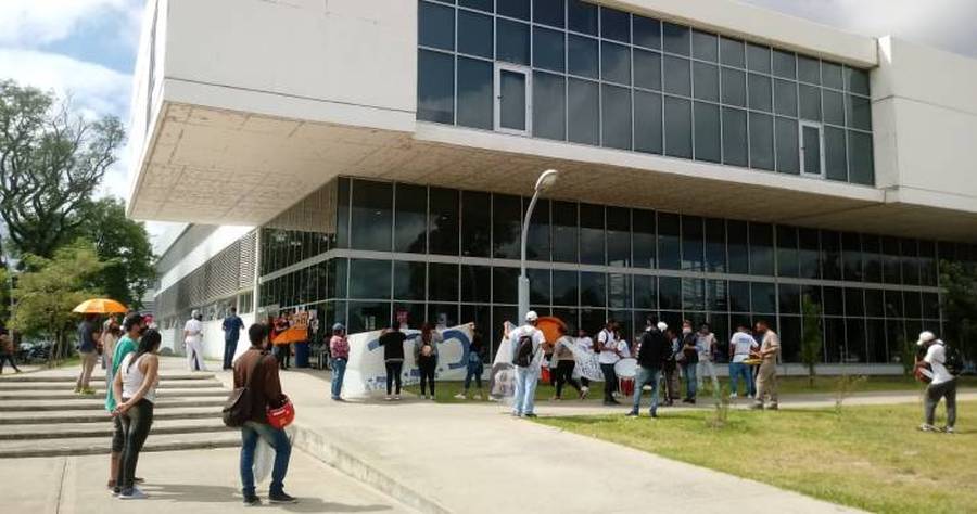 Afiliados de UPCN del Hospital de Reconquista se encuentran en estado de asamblea