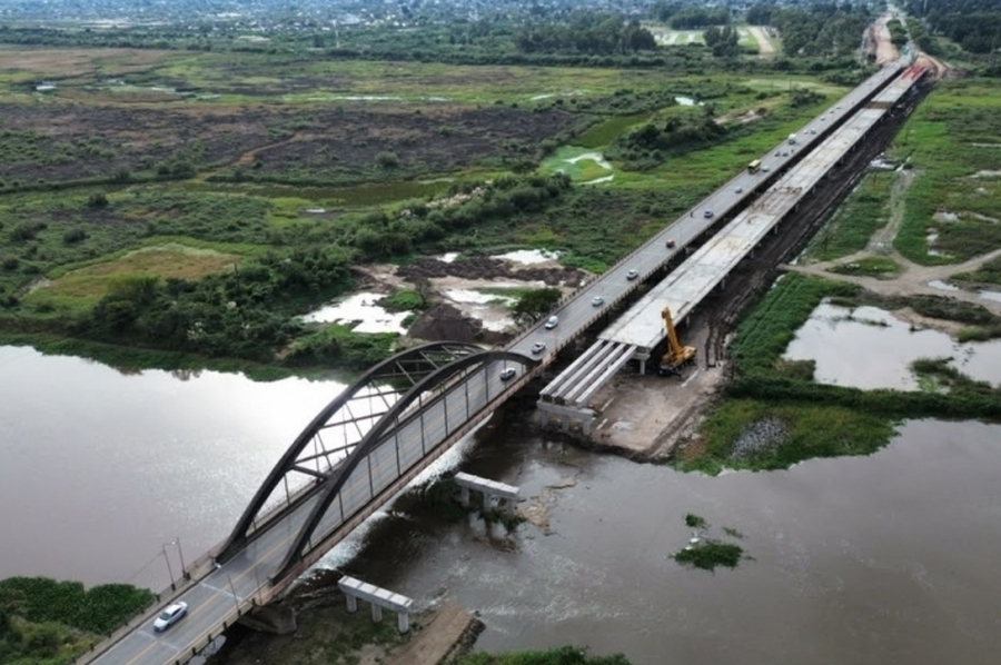El nuevo Puente Carretero es la obra vial en construcción más larga de Argentina y la segunda de Sudamérica