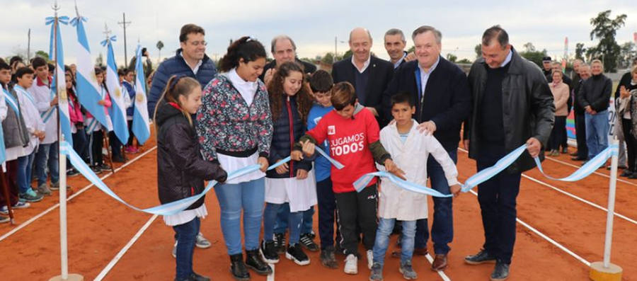 Se inauguró la Pista Profesional de Atletismo de San Cristóbal y se lanzó el 