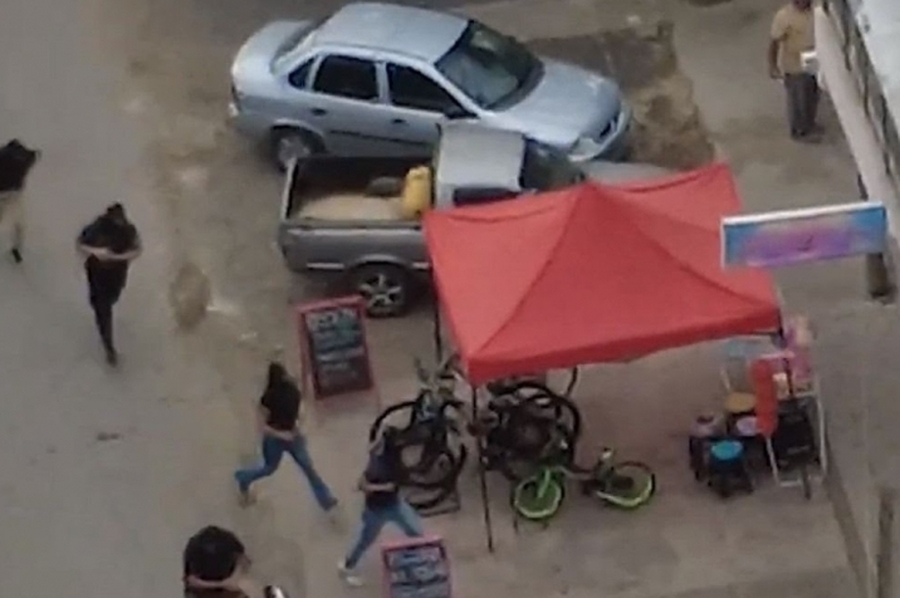 Rosario: impactante allanamiento con drone termina con dos detenidos por venta de drogas en Zona Cero