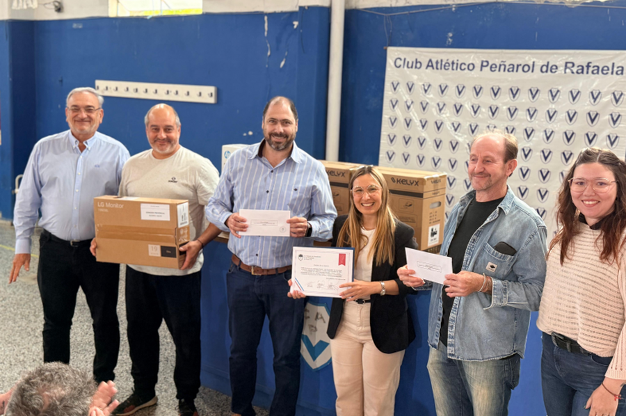 Calvo acompañó a instituciones de Ramona con aportes, destacando el desarrollo local