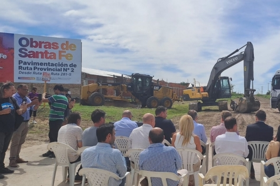 Borla celebró el inicio de la pavimentación de la ruta San Justo-Saladero Cabal