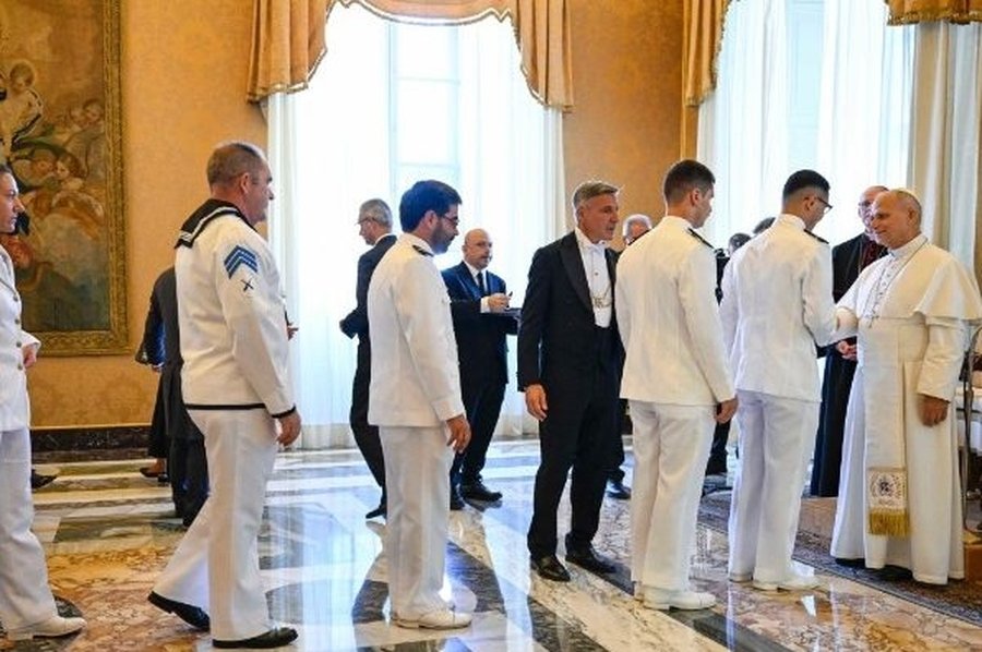 León XIV pidió a los militares portugueses ejercer la autoridad con humildad y al servicio del bien común