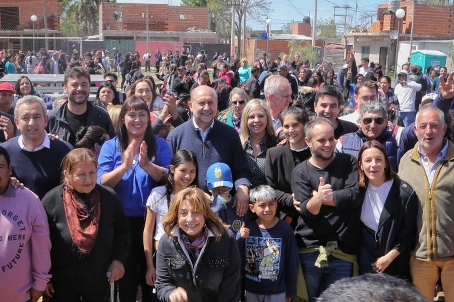 Perotti encabezó el anuncio de obras de urbanización integral en el Barrio Los Pumitas de la ciudad de Rosario