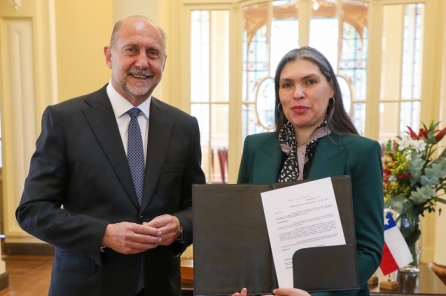 Omar Perotti recibió a la embajadora de Chile en la República Argentina