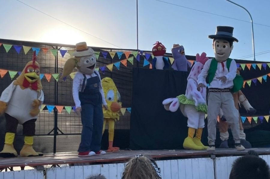 La Granja de Zenón desembarcó en San Cristóbal en una nueva jornada del mes de las Infancias