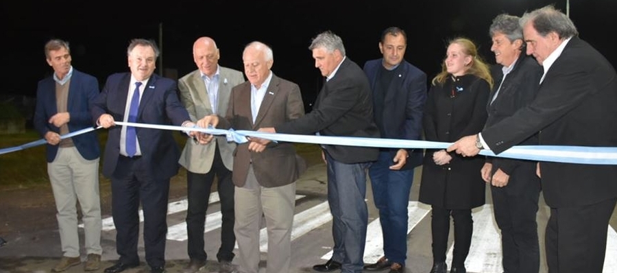 Se inauguró la nueva Ruta de acceso a Ambrosetti, 24 cuadras urbana y una línea de energía de 13,2 KV