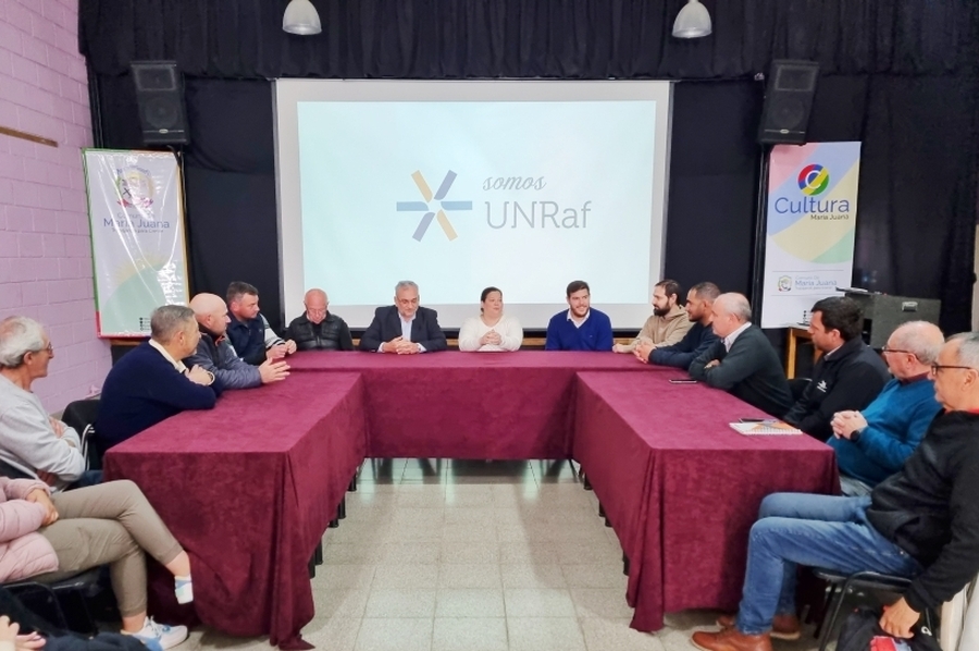 Calvo mantuvo una reunión en María Juana con presidentes comunales y autoridades de la UNRaf
