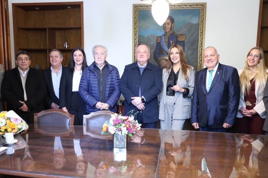 El Senado firmó un convenio marco de cooperación con la Universidad Empresarial Siglo 21