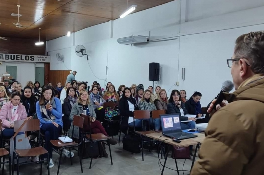 Borla participó en San Justo de la presentación del Plan de Alfabetización del Gobierno Provincial