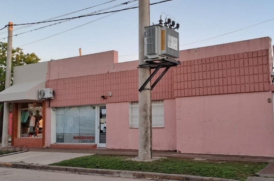 Borla anunció aportes para la instalación de aires en donde funcionan las Escuelas Normal y de Comercio en San Justo