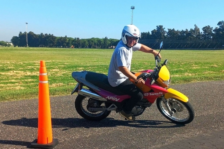 Seguridad Vial: la Provincia implementa un nuevo examen práctico para obtener la licencia de conducir motos