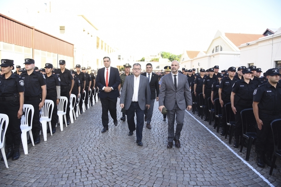 Egresaron 741 cadetes de la escuela de policía de Rosario