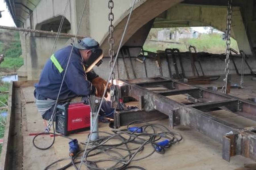 Cerraron el Puente Carretero por trabajos de reparación