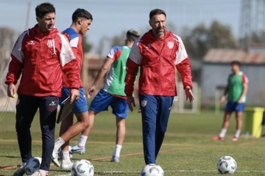 Unión regresó a los entrenamientos y ya piensa en Argentinos