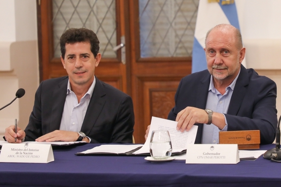 Perotti y De Pedro firmaron un convenio para realizar obras contra inundaciones en San Javier