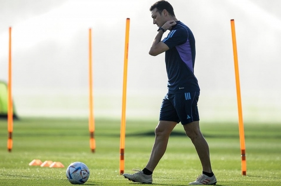 Scaloni, ante una práctica decisiva para perfilar el equipo que enfrentará a México