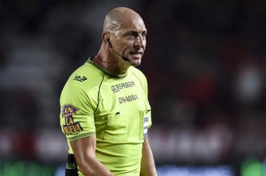 Los números de Néstor Pitana, el arbitro para el clásico Colón-Unión