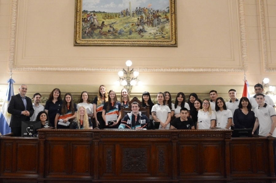 Estudiantes de Eusebia y Sunchales participaron del programa Ciudadanos en el Senado