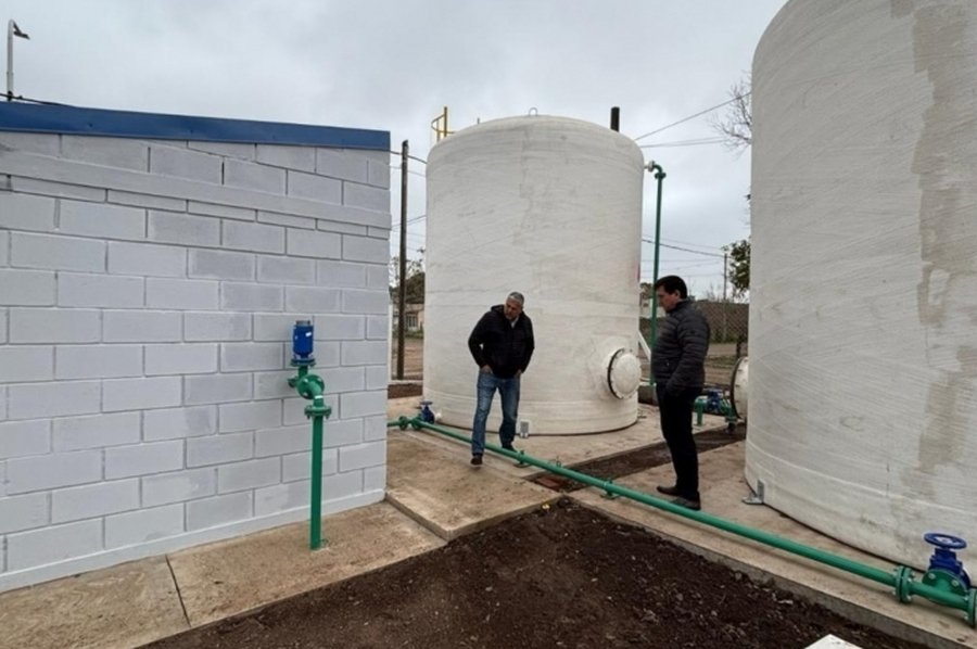 El gobierno de Pullaro terminó la obra que lleva agua potable de red a todos los hogares de San Jerónimo del Sauce