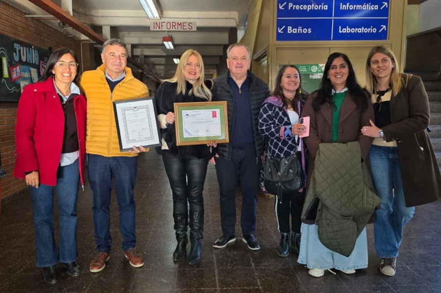 Ceres: Michlig entregó un reconocimiento al 5º Congreso Reg. de Mujeres Líderes