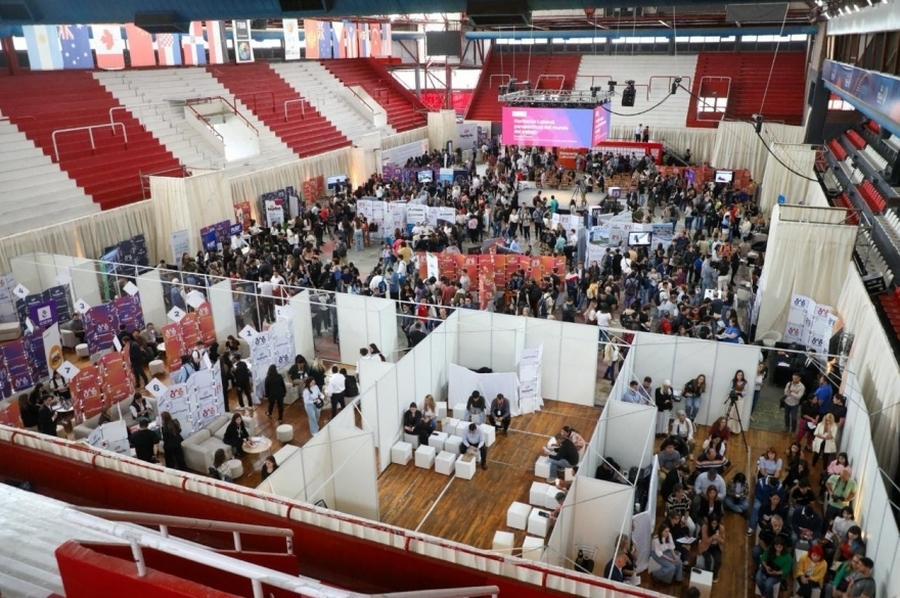 Rotundo éxito de la Expo Empleo en la ciudad de Santa Fe: 5.600 inscriptos y 1.300 encuentros