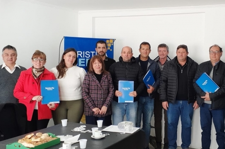 Entrega de aportes económicos a clubes del departamento San Martín