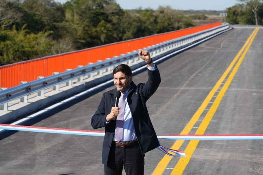 Pullaro inauguró el puente sobre arroyo El Pindó: “Dijimos que íbamos a priorizar el norte y hoy eso es una realidad”