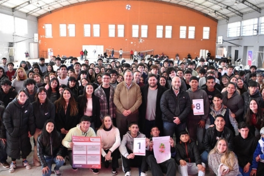 Más de 200 jóvenes participaron del encuentro departamental de juventudes en la Esquina Encendida