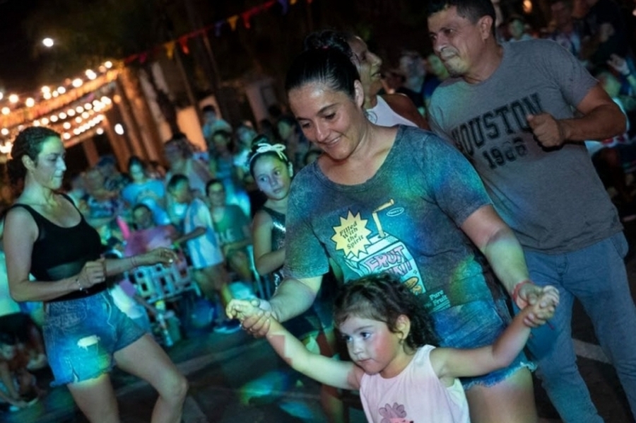 Estación Santa Fe: más de 3.500 persona disfrutaron de una noche a pura cumbia santafesina en Coronda