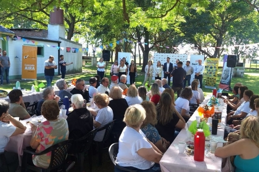 Actitud Verano: Provincia presentó las colonias de vacaciones para personas mayores