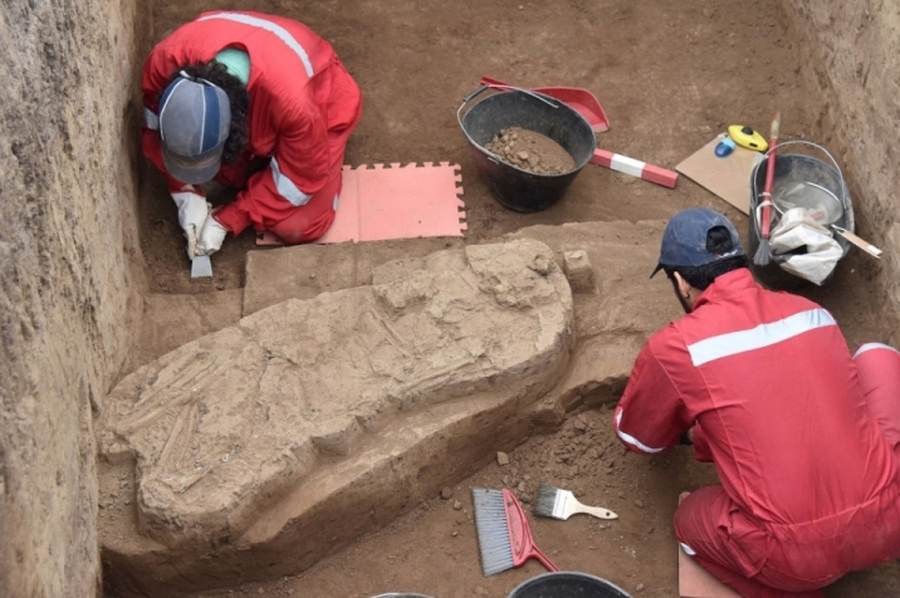 Encuentran esqueletos humanos de al menos 13 mil años en obras del metro en Santiago de Chile