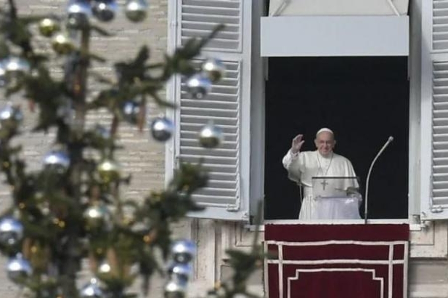 'Ser voces creíbles que testimonien la venida de Jesús', pidió el Papa en el Ángelus
